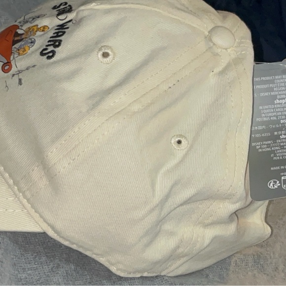 Star Wars characters R2-D2 and C-3PO in a stylized, cartoon screen art design ha - Picture 4 of 6